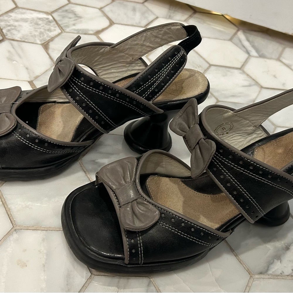 Fluevog Mini Bips slingback heels - Picture 2 of 7